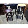 Image 2 : 4 STOOLS, 2 BLACK SADDLES AND 2 OTHERS