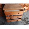 Image 2 : 3 DRAWER WOOD DRESSER