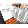 Image 3 : WHITE KENMORE MINI FRIDGE