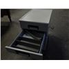 Image 2 : 3 DRAWER LOCKING CABINET W/ KEYS