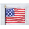Image 12 : WWII Marine Corps Service Plaque w/ Flags
