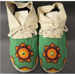 SIOUX INDIAN MOCCASINS