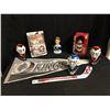 Image 1 : HOCKEY FAN SOUVENIR LOT
