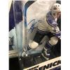 Image 2 : McFarlane's Jeremy Roenick Action Figure Autographed