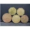 Image 1 : (5) GIRLY TOKENS