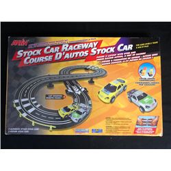 ARTIN STOCK CAR RACEWAY (BATTERY OPERATED)