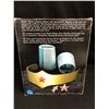 Image 2 : WONDER WOMAN TIARA, BRACELETS & EARRINGS PROP SET