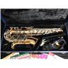 Image 3 : COMPLETE YAMAHA SAXOPHONE W/ MUSIC BOOKS