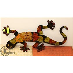 LARGE MULTI-COLORED METAL LIZARD WALL
