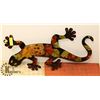 Image 1 : LARGE MULTI-COLORED METAL LIZARD WALL