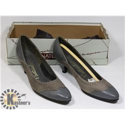 WOMEN'S NATURALIZER SHOES (SIZE 7-8)