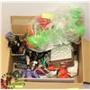 Image 1 : BOX WITH ASSORTED COLLECTIBLES