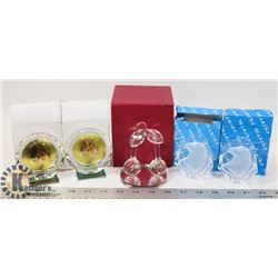 ASSORTED LOT OF CRYSTAL DISPLAYS.