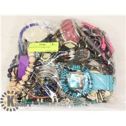 BAG OF ESTATE JEWELLERY.