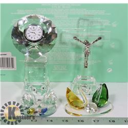 LOT OF ASSORTED CRYSTAL DISPLAYS.