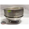 Image 1 : 2 LARGE 16" STRAINERS