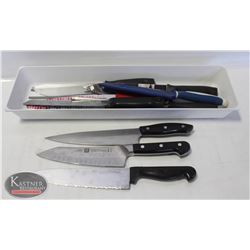 LOT OF KITCHEN KNIVES INCLUDES AT LEAST 3PCS OF