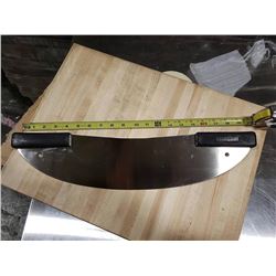 20" PIZZA ROCKER KNIFE W/ BLACK DOUBLE HANDLE