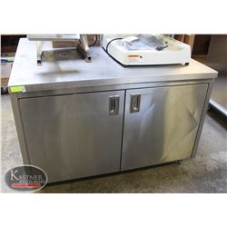STAINLESS STEEL DOUBLE DOOR EQUIPMENT STAND / PREP