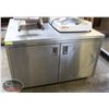 Image 1 : STAINLESS STEEL DOUBLE DOOR EQUIPMENT STAND / PREP