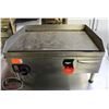 Image 1 : BAILIFF SEIZURE:S/S VOLLRATH 36" FLAT-TOP GRIDDLE