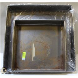 2 STRAPPED STEEL ROASTING PANS