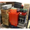 Image 1 : PALLET OF ASSORTED GROCERY BASKETS & MOLDED