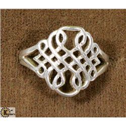 .925 SILVER LADIES RING - SIZE 7 - JEWELLERY