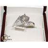 Image 1 : 8) 10K WHITE GOLD DIAMOND RING,