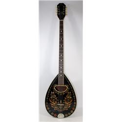 LUTE MUSICAL INSTRUMENT