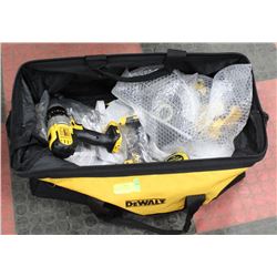 DEWALT 20V COMBO KIT.