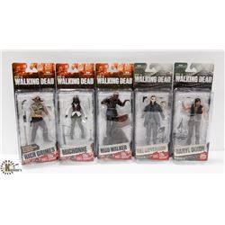 LOT OF 5 WALKING DEAD ASSORTED ACTION FIGURES.