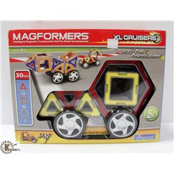 MAGFORMERS XL CRUISERS.