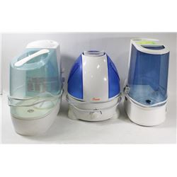 LOT OF 3 ASSORTED TABLE TOP HUMIDIFIERS