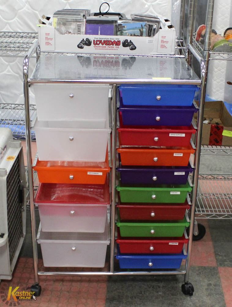 METAL STORAGE RACK ON ROLLERS WITH 15 PULL OUT