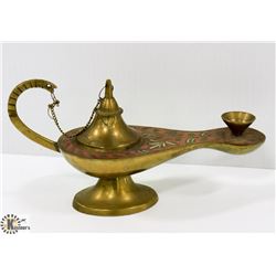 VINTAGE BRASS OIL LAMP ALADDIN STYLE HAND ENGRAVED