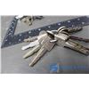 Image 2 : Assortment of Keys