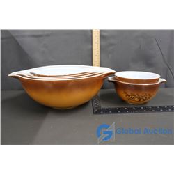 Set of (4) Pyrex Nesting Bowls & (2) Extra Bowls