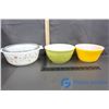 Image 1 : Pyrex Casserole Dish w/Lid; (1) Pyrex Bowl & (1) Heatproof Bowl