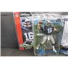 Image 2 : (3) NIB NFL Figures