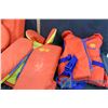 Image 2 : (4) Life Vests