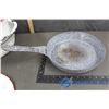 Image 2 : Enamel Wash Basin, Large Pot, Frying Pan, etc