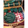 Image 2 : Wicker Picnic Basket Set