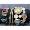 Image 2 : *(10) Bracelets & Holder