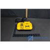Image 1 : DeWalt DCB118 MAX Lithium Fast Charger