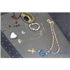 Image 3 : Misc Gold and Multicoloured Jewelry