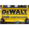 Image 2 : **Dewalt D55 Air Compressor