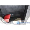 Image 3 : **Portable Ice Shack