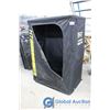Image 1 : **Portable Ice Shack