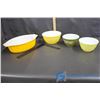 Image 1 : (4) Pyrex Bowls